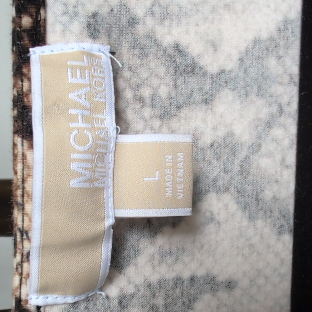 Michael Kors Snakeskin Print Sleeveless Top. Size L. - Picture 2 of 9
